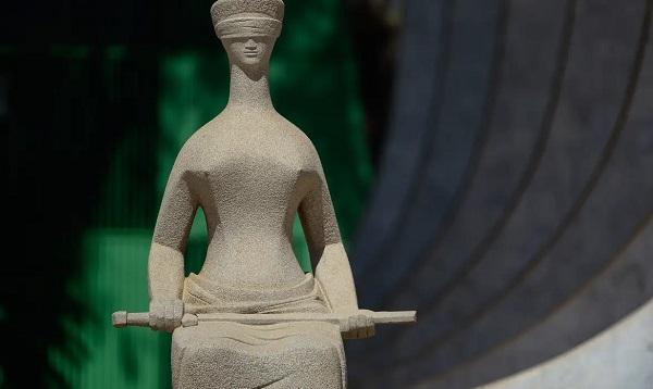 STF: caixa dois pode ser punido como improbidade administrativa